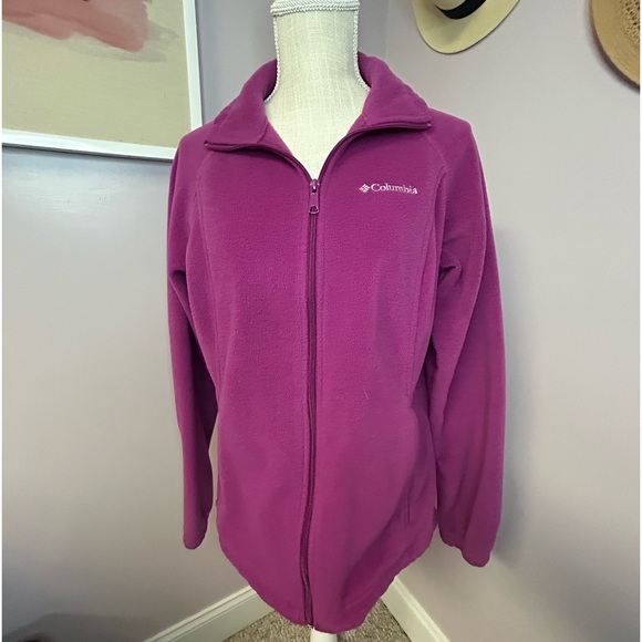 Columbia fushia color size large women’s zip up fleece jacket. Great condition. - Picture 2 of 9
